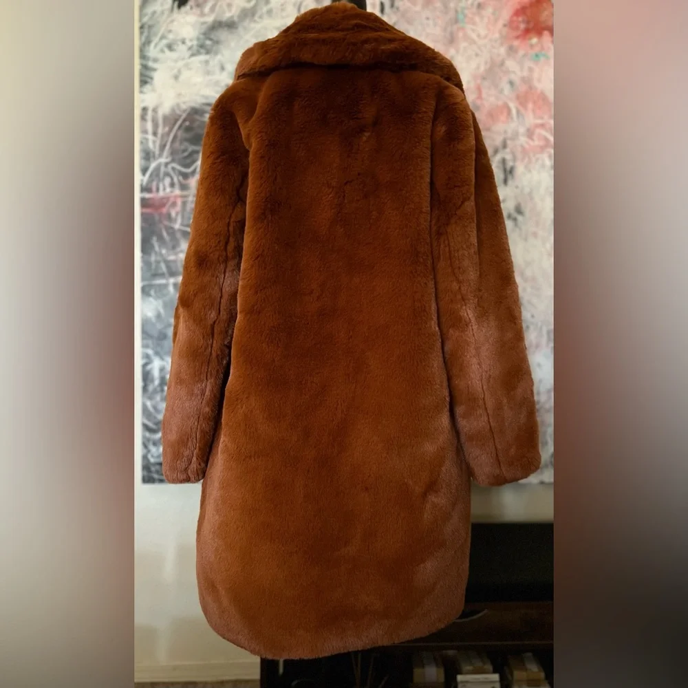 MKT Studio Masolin Faux Fur, Size 36 - Picture 4 of 10